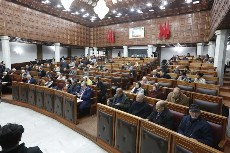 الغفران والإحسان يشعلان التوتر بين أحزاب الأغلبية في الدار البيضاء